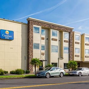 Comfort Inn Portland Near I-84 And I-205